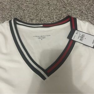 Tommy Hilfiger shirt size medium